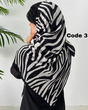 روسری پلیسه مشکی طرحدار وارداتی 4425