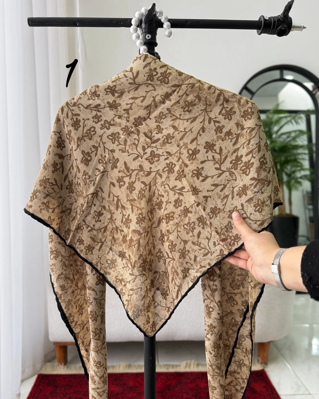 روسری نخی گلدار 4920