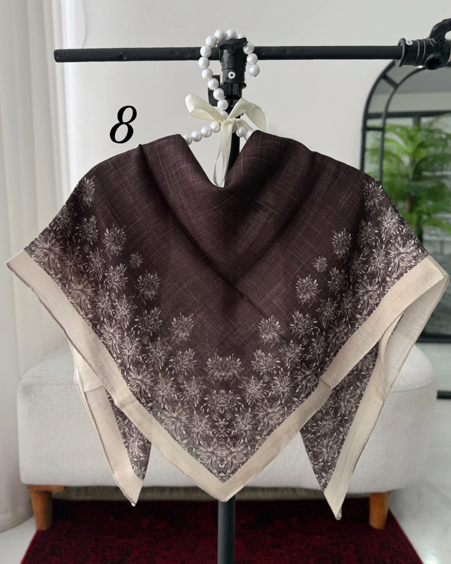 روسری نخی حاشیه گلدار 5569