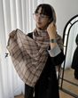 شال برشکا مشکی کرم طرحدار 5642
